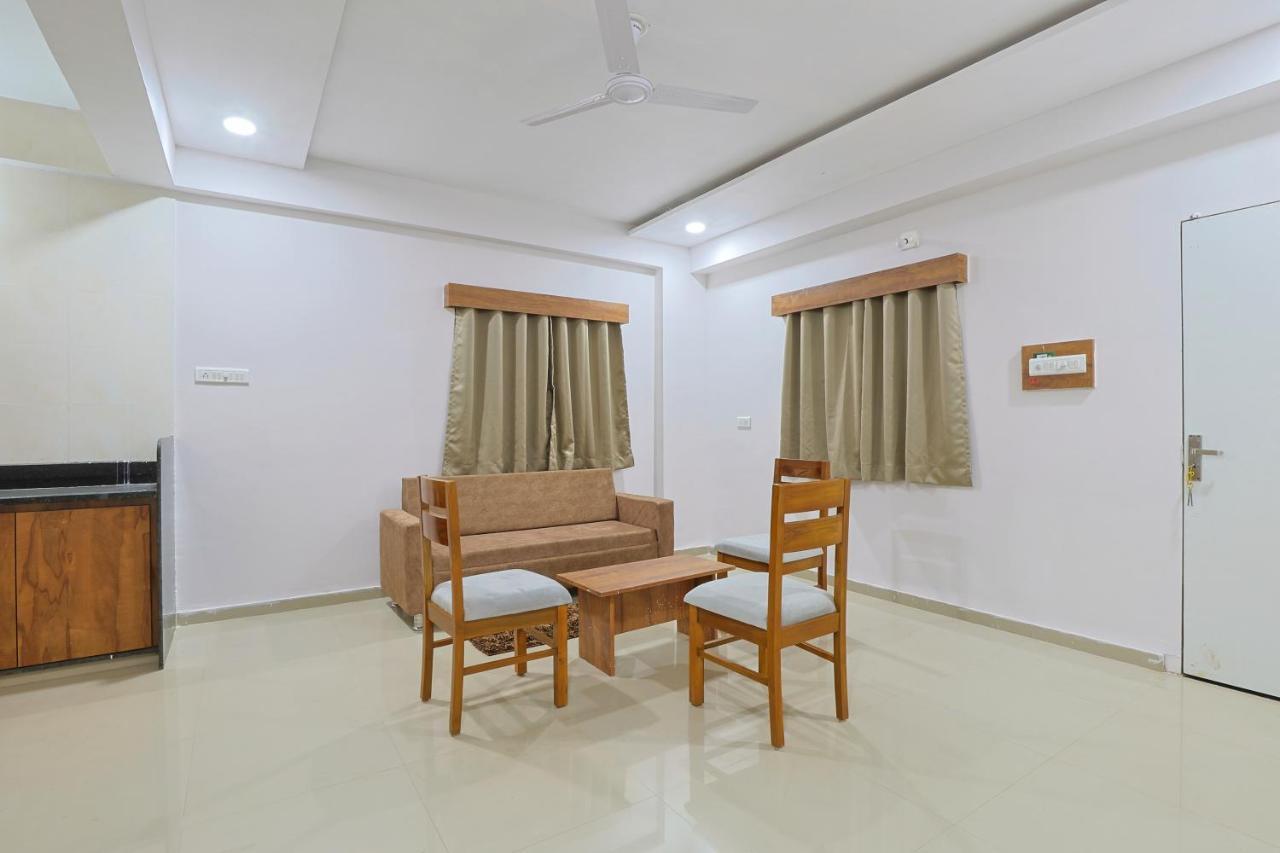 Hotel Monville Group Vadodara Exterior foto