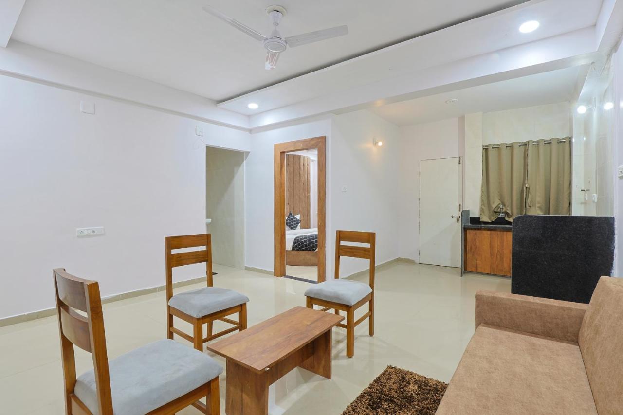 Hotel Monville Group Vadodara Exterior foto