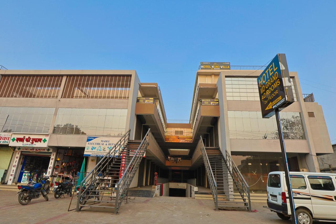 Hotel Monville Group Vadodara Exterior foto