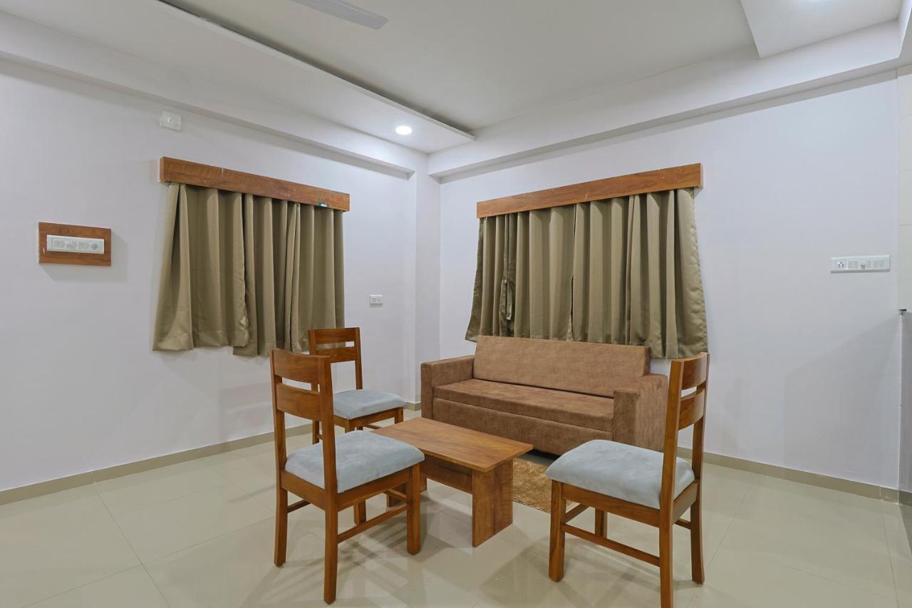 Hotel Monville Group Vadodara Exterior foto